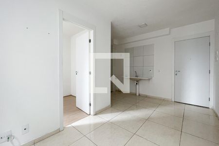 Sala de apartamento para alugar com 2 quartos, 40m² em Parque Bristol, São Bernardo do Campo