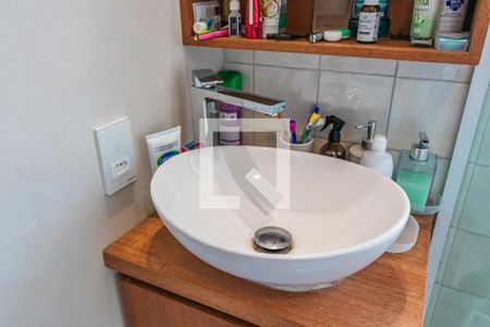 Apartamento à venda com 56m², 2 quartos e 1 vaga Apartamento à venda com 56m², 2 quartos e 1 vagaBanheiro