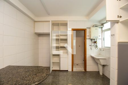 Apartamento à venda com 116m², 3 quartos e 3 vagas Apartamento à venda com 116m², 3 quartos e 3 vagasCozinha e Área de Serviço