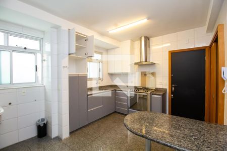 Apartamento à venda com 116m², 3 quartos e 3 vagas Apartamento à venda com 116m², 3 quartos e 3 vagasCozinha e Área de Serviço
