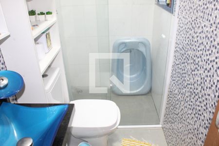 Casa de condomínio para alugar com 80m², 2 quartos e 2 vagasBanheiro