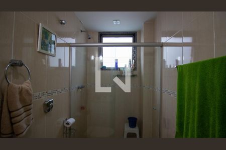 Apartamento à venda com 120m², 3 quartos e 2 vagas Apartamento à venda com 120m², 3 quartos e 2 vagasBanheiro Social