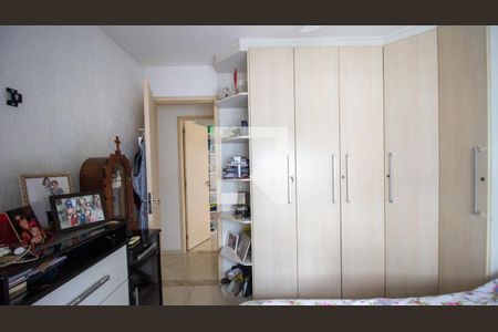 Apartamento à venda com 120m², 3 quartos e 2 vagas Apartamento à venda com 120m², 3 quartos e 2 vagasQuarto 2