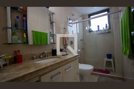 Apartamento à venda com 120m², 3 quartos e 2 vagas Apartamento à venda com 120m², 3 quartos e 2 vagasBanheiro Social