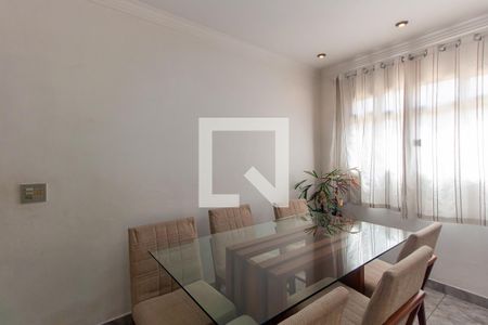 Casa à venda com 260m², 3 quartos e 4 vagasCopa