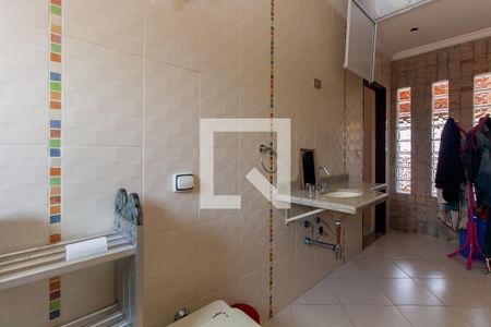 Casa à venda com 260m², 3 quartos e 4 vagasBanheiro da Suíte