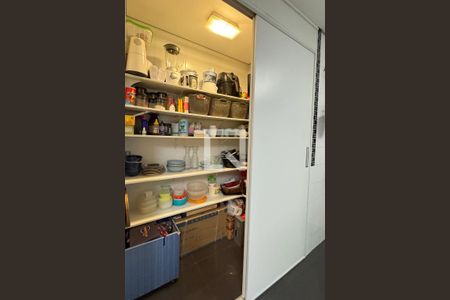 Apartamento à venda com 144m², 3 quartos e 2 vagasDespensa