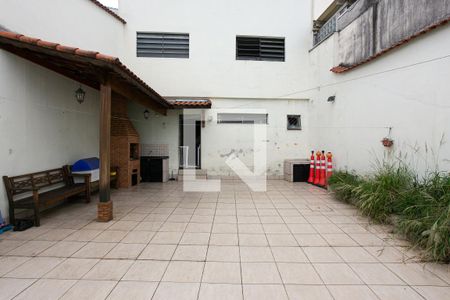 Casa à venda com 230m², 3 quartos e 6 vagasQuintal