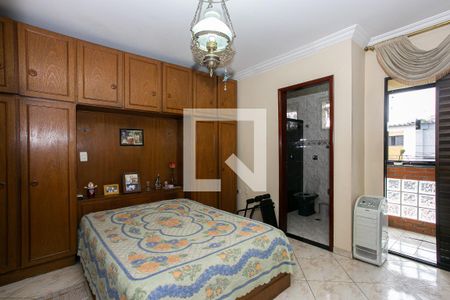 Casa à venda com 230m², 3 quartos e 6 vagasSuíte