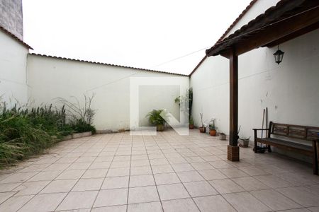 Casa à venda com 230m², 3 quartos e 6 vagasQuintal