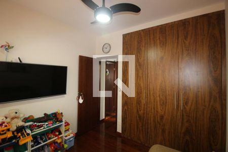 Apartamento à venda com 95m², 3 quartos e 2 vagasQuarto 