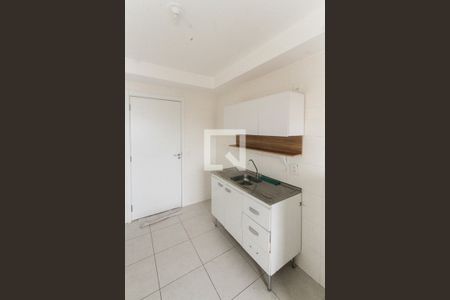 Cozinha de apartamento para alugar com 1 quarto, 28m² em Vila Ema, São Paulo