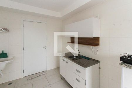 Cozinha de apartamento para alugar com 1 quarto, 28m² em Vila Ema, São Paulo