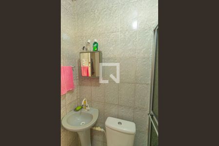 Casa à venda com 100m², 2 quartos e 4 vagasBanheiro-casa 2