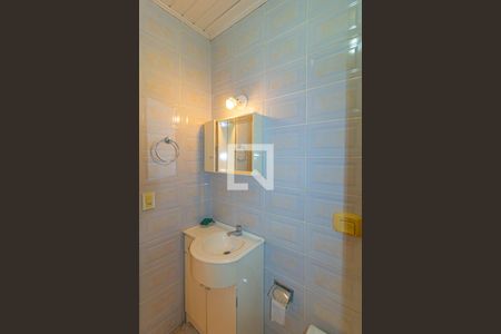 Casa à venda com 100m², 2 quartos e 4 vagasBanheiro