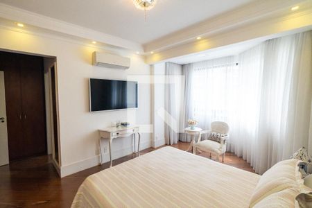 Apartamento à venda com 150m², 3 quartos e 3 vagasSuite 1