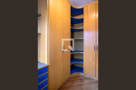 Apartamento à venda com 77m², 3 quartos e 2 vagasQuarto 2