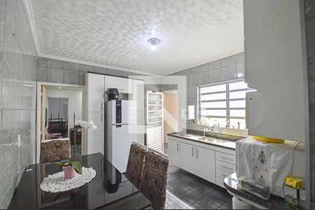 Casa à venda com 125m², 2 quartos e 2 vagas Casa à venda com 125m², 2 quartos e 2 vagasCozinha