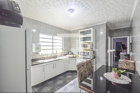 Casa à venda com 125m², 2 quartos e 2 vagas Casa à venda com 125m², 2 quartos e 2 vagasCozinha