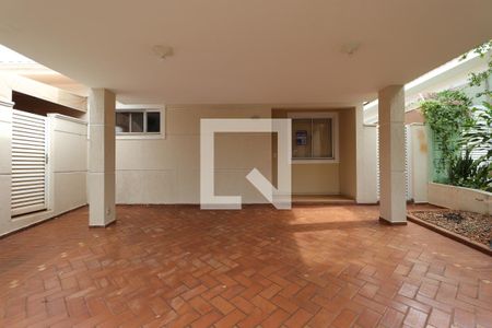 Fachada de casa de condomínio para alugar com 3 quartos, 139m² em Residencial Jequitibá, Ribeirão Preto