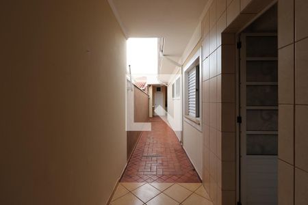 Corredor de casa de condomínio para alugar com 3 quartos, 139m² em Residencial Jequitibá, Ribeirão Preto