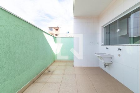 Casa à venda com 240m², 3 quartos e 4 vagas