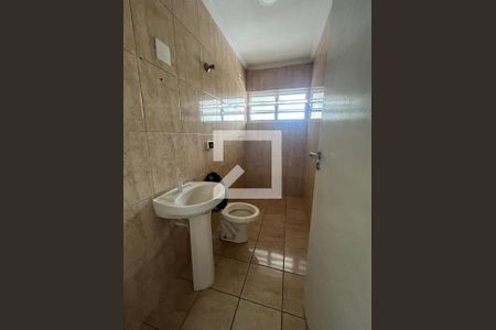 Casa para alugar com 250m², 2 quartos e 3 vagasBanheiro
