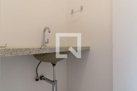 Apartamento para alugar com 72m², 2 quartos e sem vagaBanheiro de Serviço