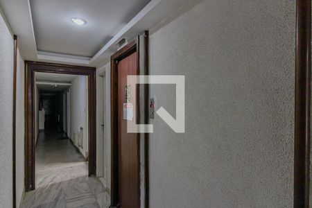 Apartamento para alugar com 72m², 2 quartos e sem vagaElevador 