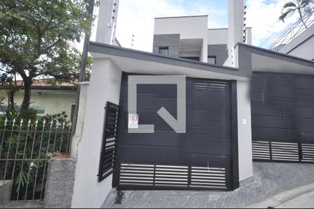Casa à venda com 105m², 3 quartos e 2 vagasFachada
