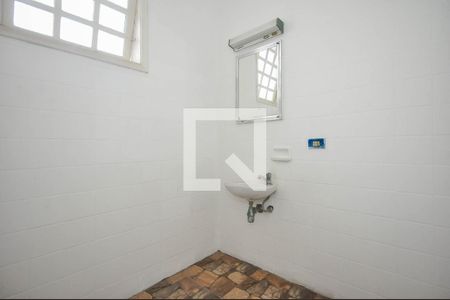 Casa à venda com 234m², 4 quartos e 3 vagasBanheiro 1