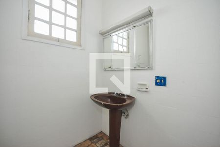 Casa à venda com 234m², 4 quartos e 3 vagasBanheiro 2