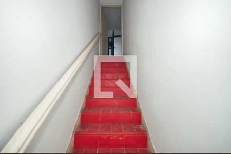 Casa à venda com 234m², 4 quartos e 3 vagasEscada