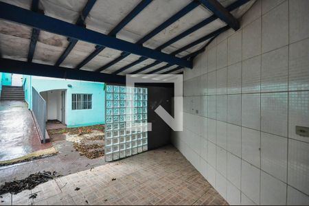 Casa à venda com 234m², 4 quartos e 3 vagasFundos