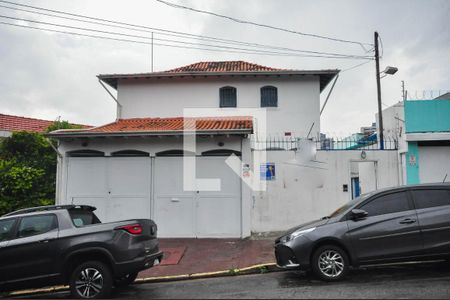 Casa à venda com 234m², 4 quartos e 3 vagasFachada
