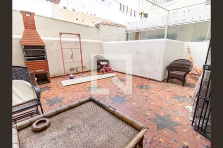 Apartamento para alugar com 155m², 3 quartos e sem vagaQuintal