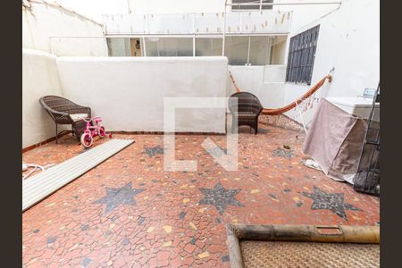 Apartamento para alugar com 155m², 3 quartos e sem vagaQuintal