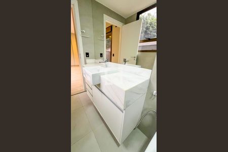 Apartamento à venda com 117m², 1 quarto e 2 vagasBanheiro