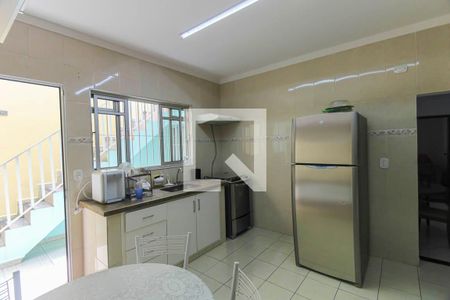 Casa à venda com 162m², 3 quartos e 2 vagas Casa à venda com 162m², 3 quartos e 2 vagasCozinha