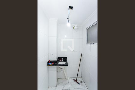 Apartamento para alugar com 47m², 2 quartos e sem vaga Apartamento para alugar com 47m², 2 quartos e sem vagaBanheiro