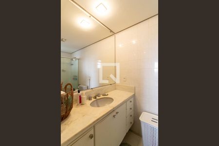 Apartamento à venda com 137m², 3 quartos e 2 vagasBanheiro 2