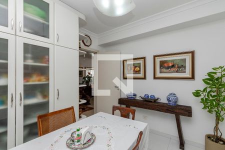 Apartamento à venda com 162m², 4 quartos e 2 vagasCopa