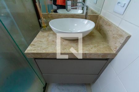 Apartamento à venda com 85m², 3 quartos e 2 vagas Apartamento à venda com 85m², 3 quartos e 2 vagasBanheiro da Suíte