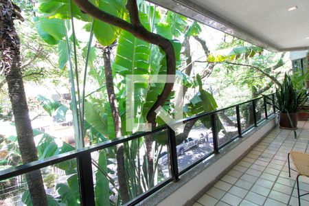Varanda de apartamento à venda com 4 quartos, 296m² em Barra da Tijuca, Rio de Janeiro
