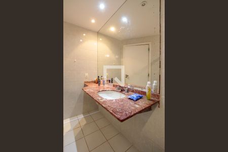 Apartamento à venda com 296m², 4 quartos e 3 vagasBanheiro