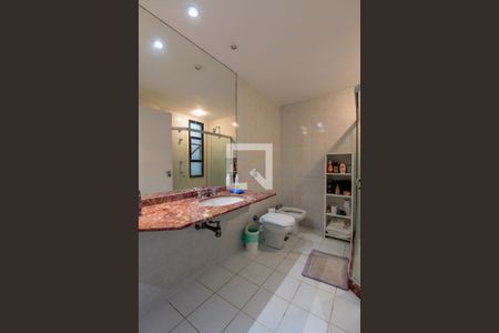 Apartamento à venda com 296m², 4 quartos e 3 vagasBanheiro