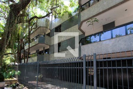 Apartamento à venda com 296m², 4 quartos e 3 vagasFachada