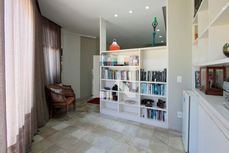 Apartamento à venda com 296m², 4 quartos e 3 vagasBiblioteca