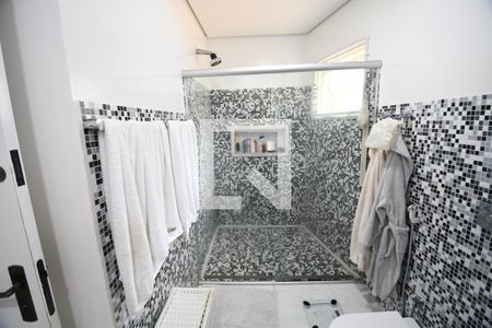 Casa à venda com 320m², 3 quartos e 4 vagasBanheiro 1