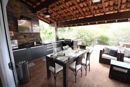 Casa à venda com 320m², 3 quartos e 4 vagasVaranda gourmet